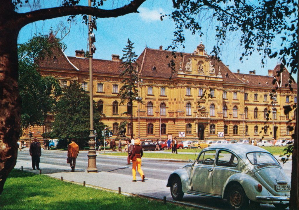 Obrtna škola, Trg maršala Tita (današnji Trg Republike Hrvatske) oko 1970. godine